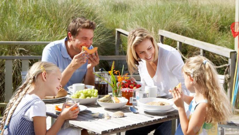Dining Al Fresco at Home – How to Stay Safe