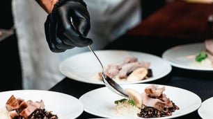 Top 4 Tips for Keeping Food Safe in Catering